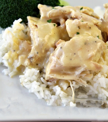 Easy Creamy Ranch Crock Pot Chicken - CUCINADEYUNG